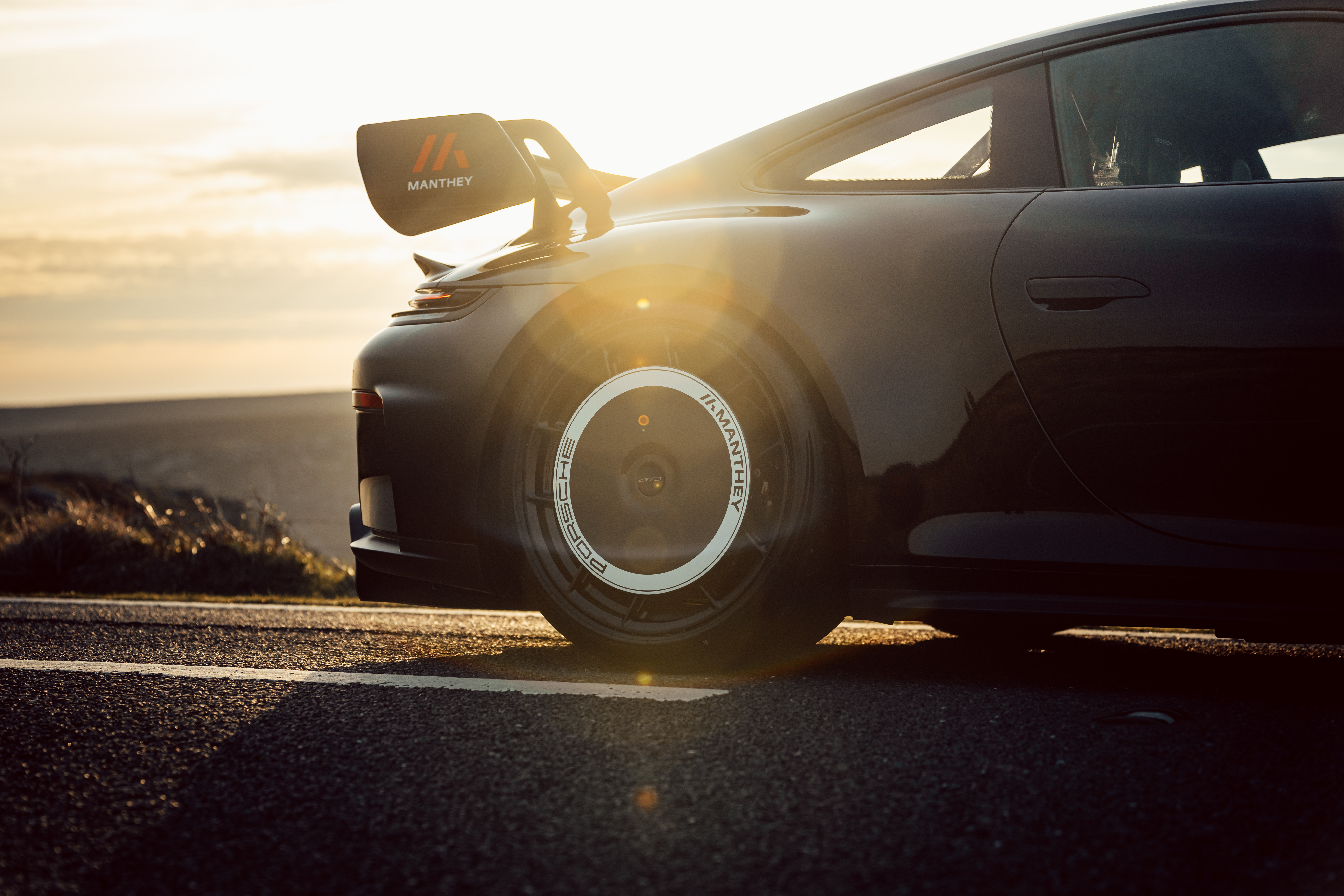 Porsche 911 GT3 with Manthey Kit新车