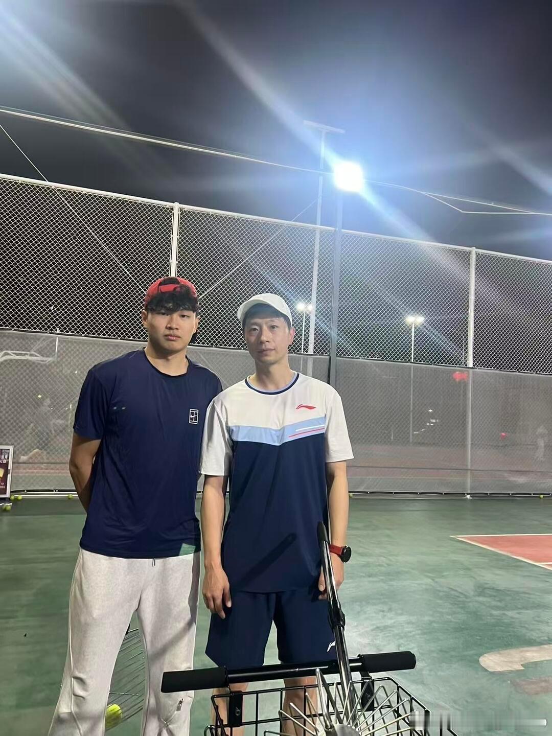马龙在南沙打网球🎾（Life Tennis网球培训） 