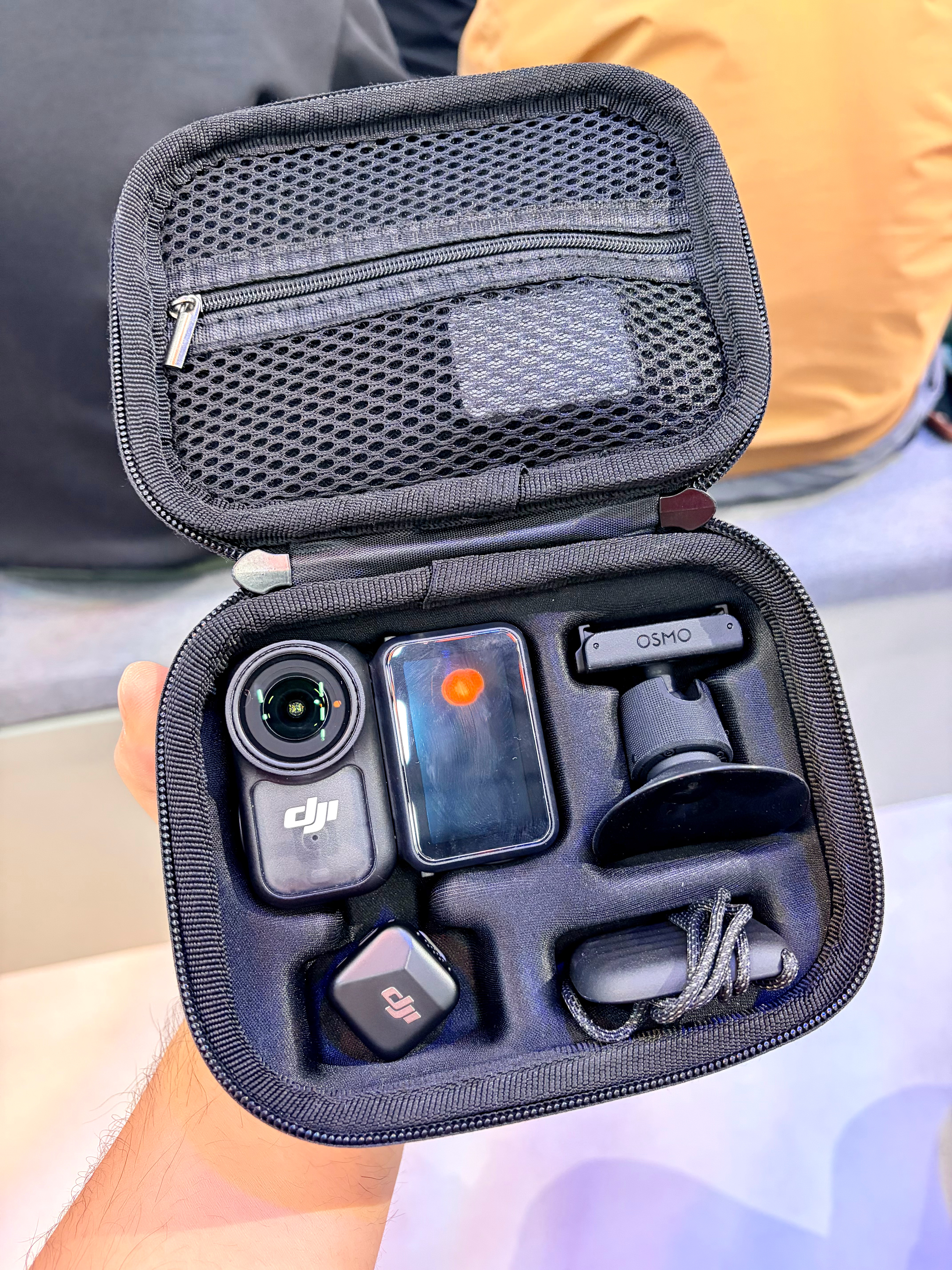 这个收纳包还挺实用的 