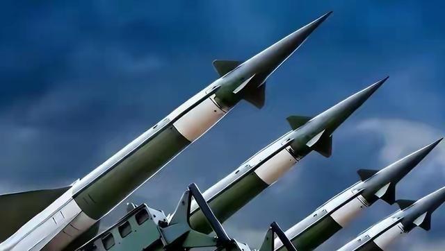 美媒：美已经有战胜中国的王牌，不用航母，打败解放军概率为92%。

这份报告叫《