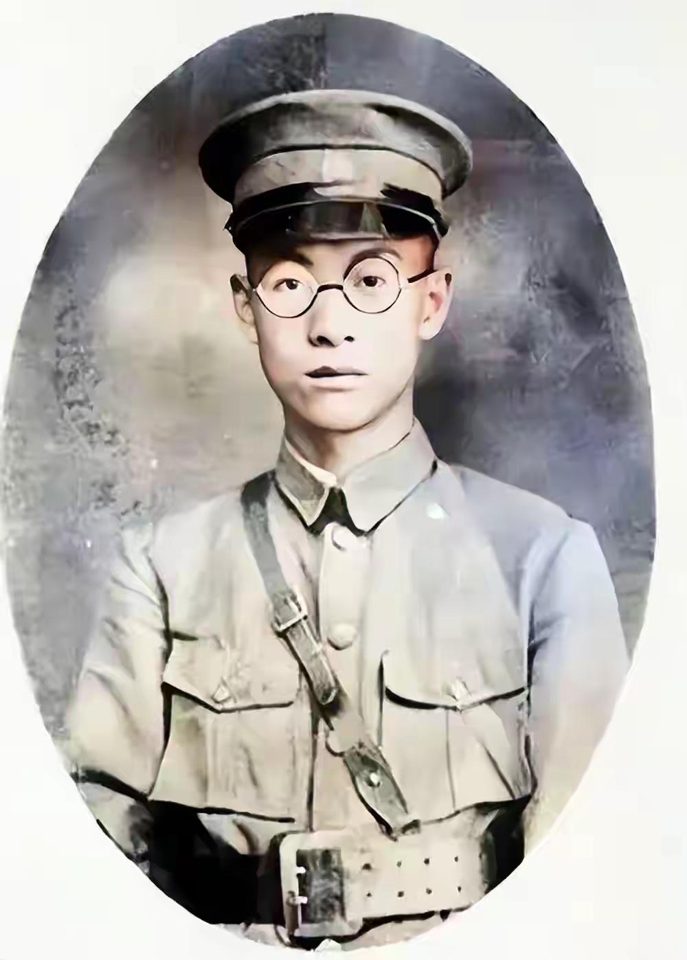 恽代英祖籍江苏武进，1895年生于湖北武昌，是我党早期杰出的青年运动领袖、革命理