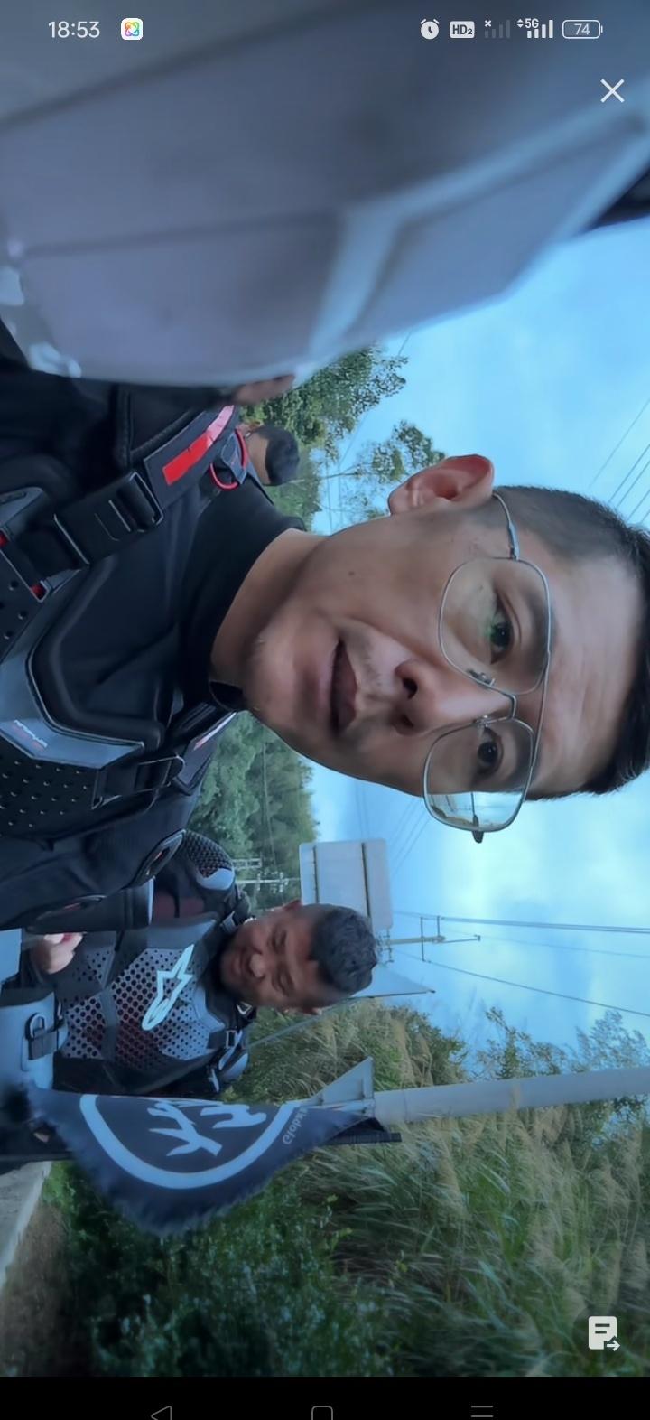 大冰超话今天是大冰老师摩旅的第80天，哇，大冰老师真是无死角的帅啊无时无刻都在吸