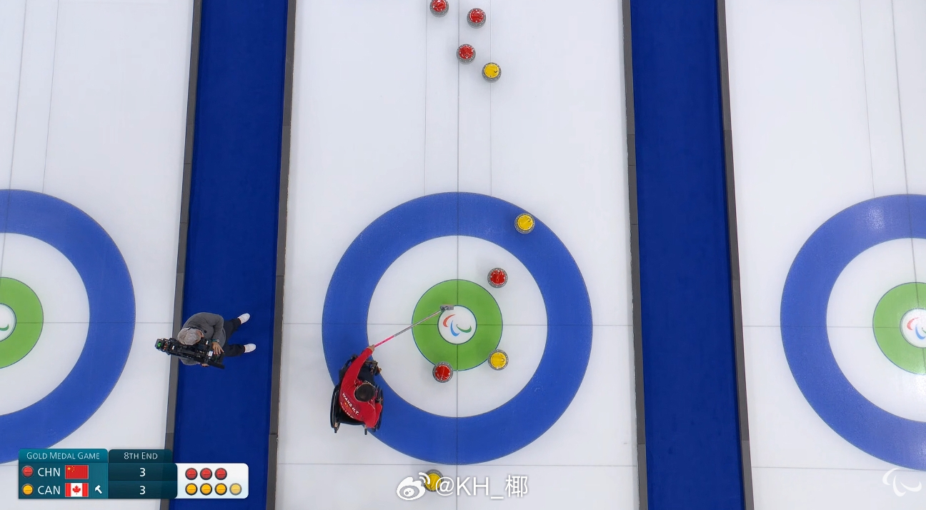 对面三垒又入党了 