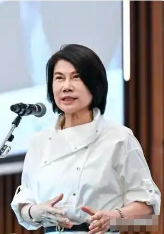 董明珠又刷屏了！这次是真的为国争光，拿到了别人想拿都拿不到的国际荣誉。
9月17