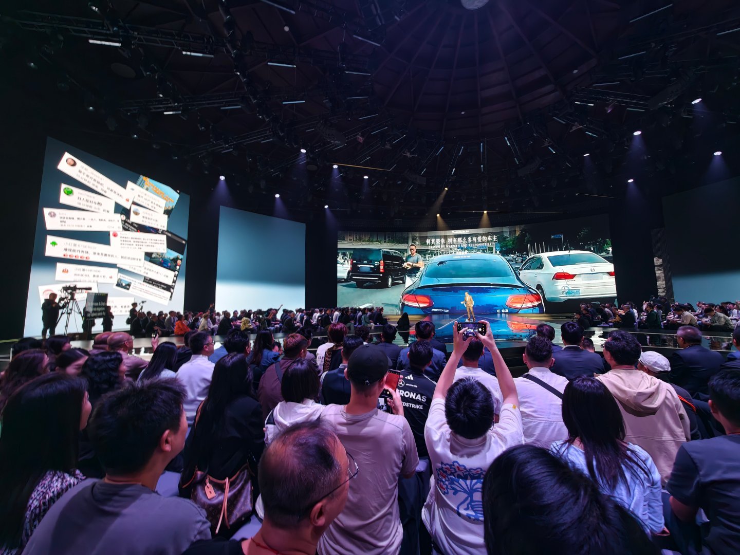 奔驰C63车主救猫这个视频刷到过吧？今天也被官方邀请到了现场！2026北京车展全