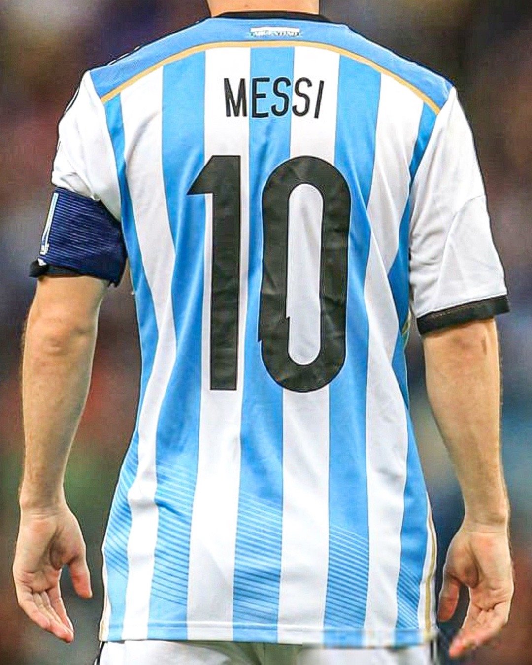 🇦🇷 🔟这些是在梅西缺阵时，阿根廷国家队穿过🔟号球衣的所有球员：◉ 沃尔
