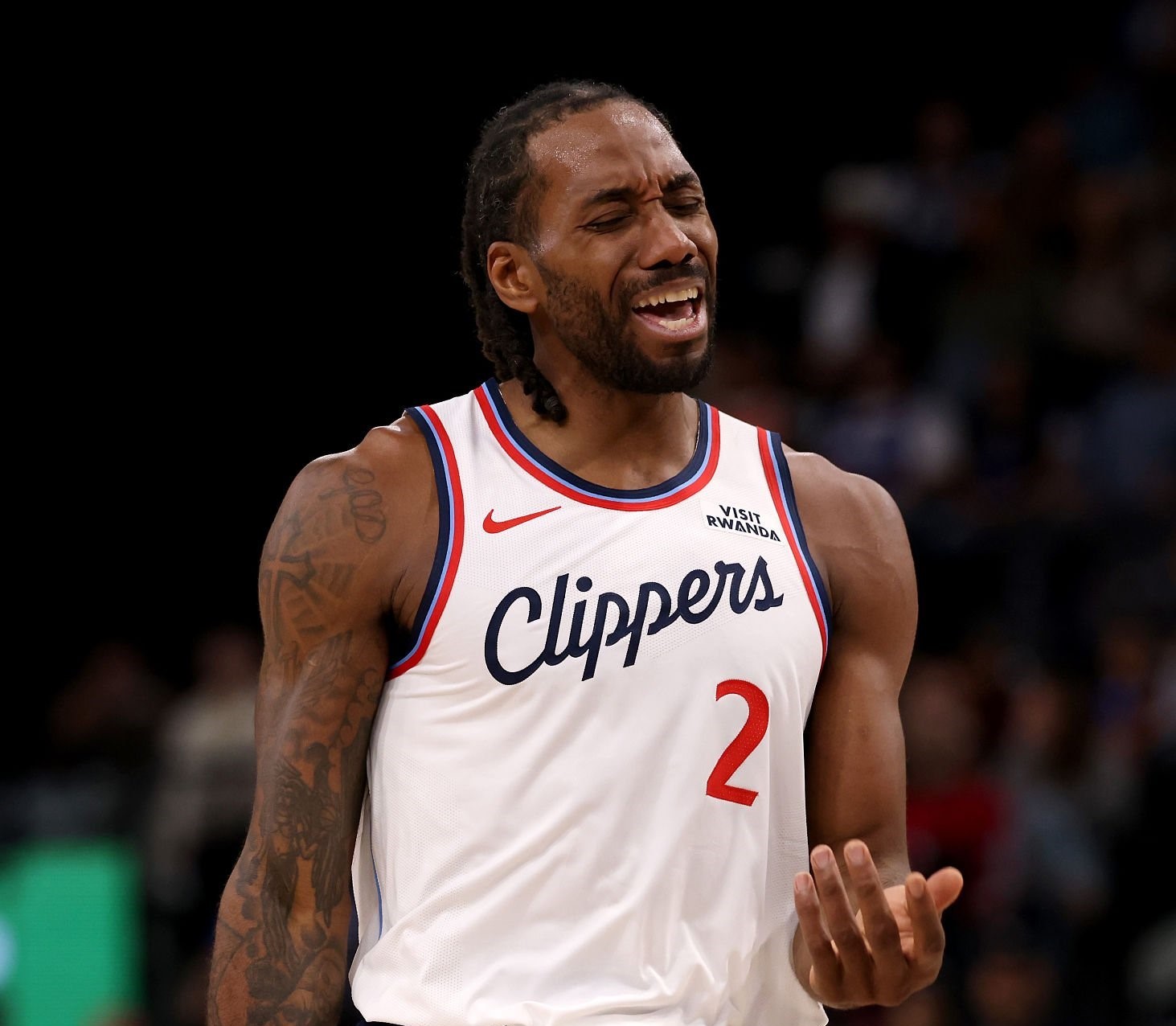 ESPN的Holmes说，如果NBA没有足够的证据证明快船违规便作出处罚，球员工