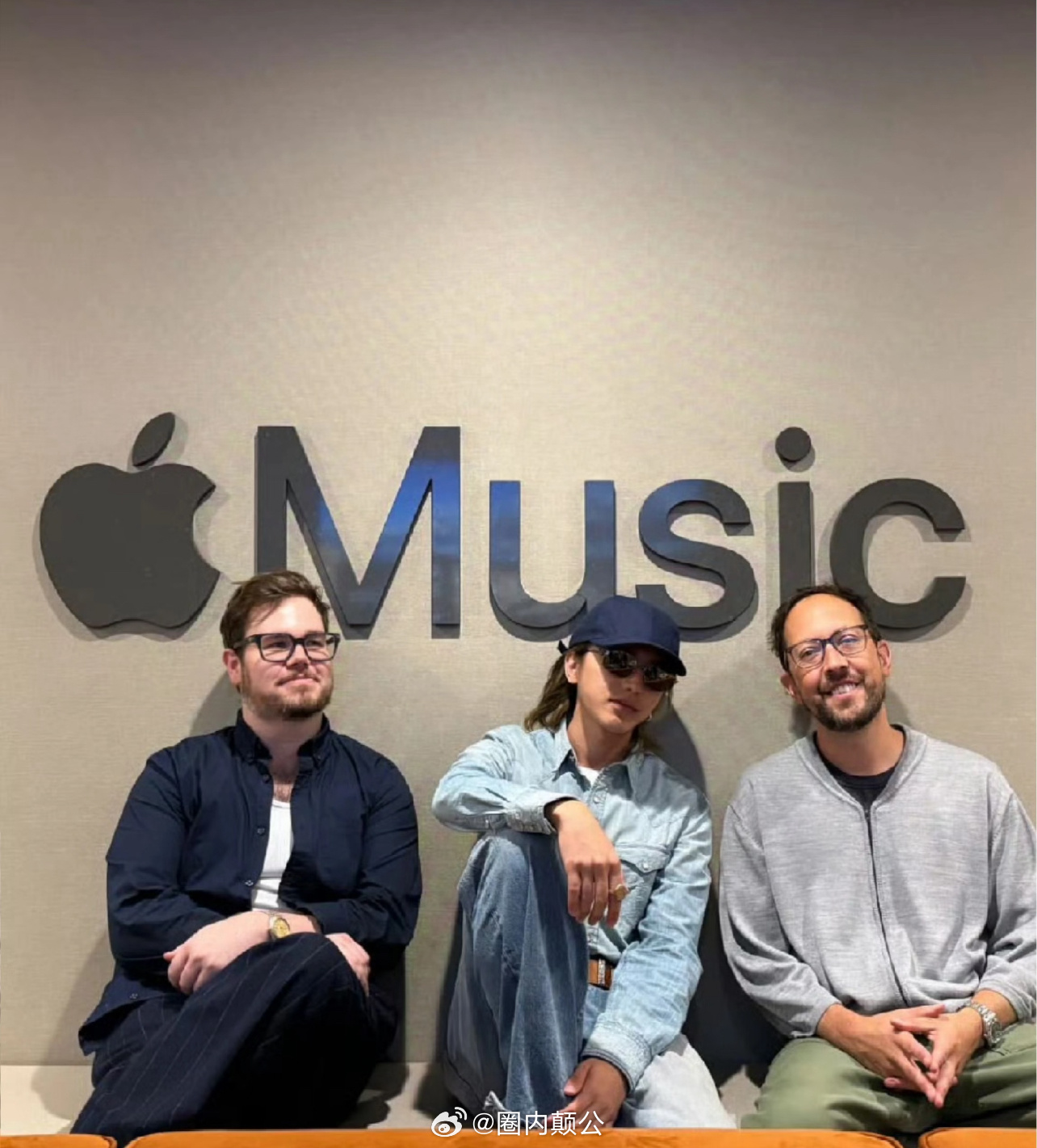 蔡徐坤与apple music 将展开深度交流合作看样子估计想彻底摆脱内娱了[吃