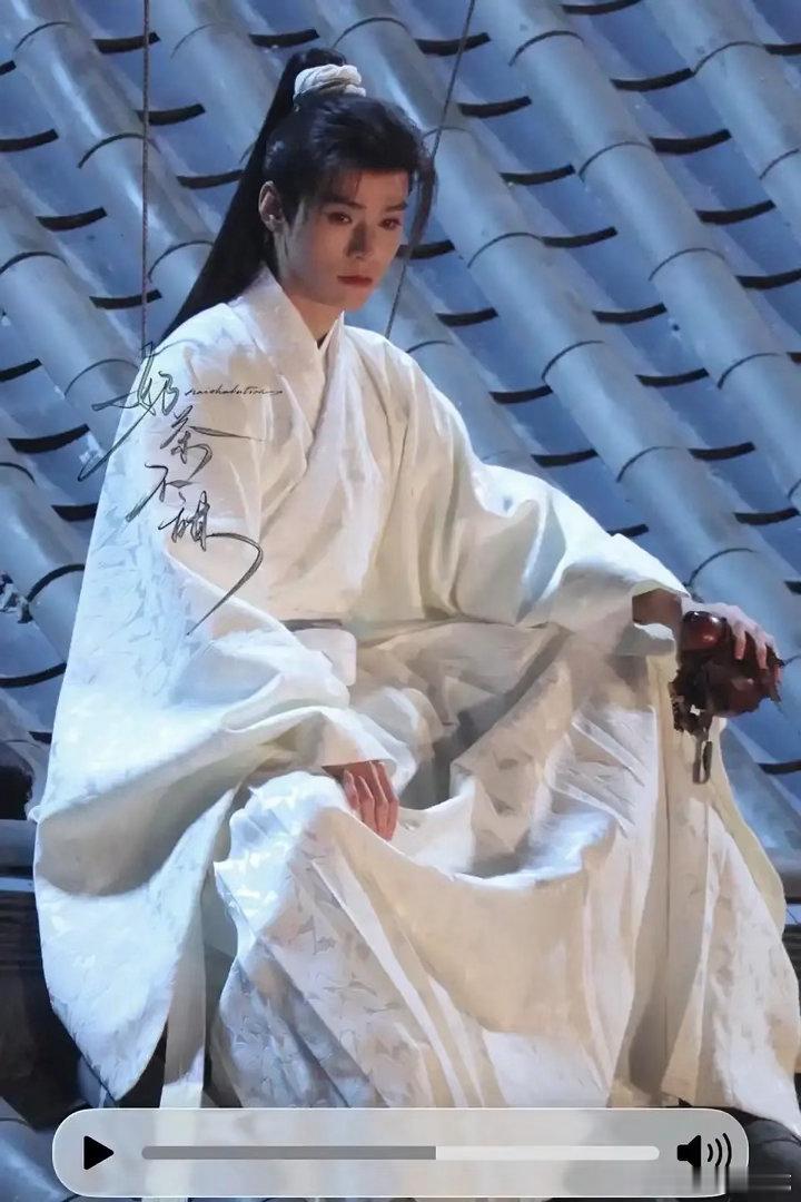 龚俊凤舞九天路透完全给到顶级吧.....真的生了双多情眼啊！感觉眼神戏龚俊的舒适