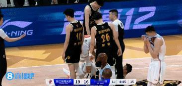 孙铭徽让邱彪丢人现眼，新疆没有好控卫，指望琼斯能行吗？

新疆队今年放弃是阿尔斯