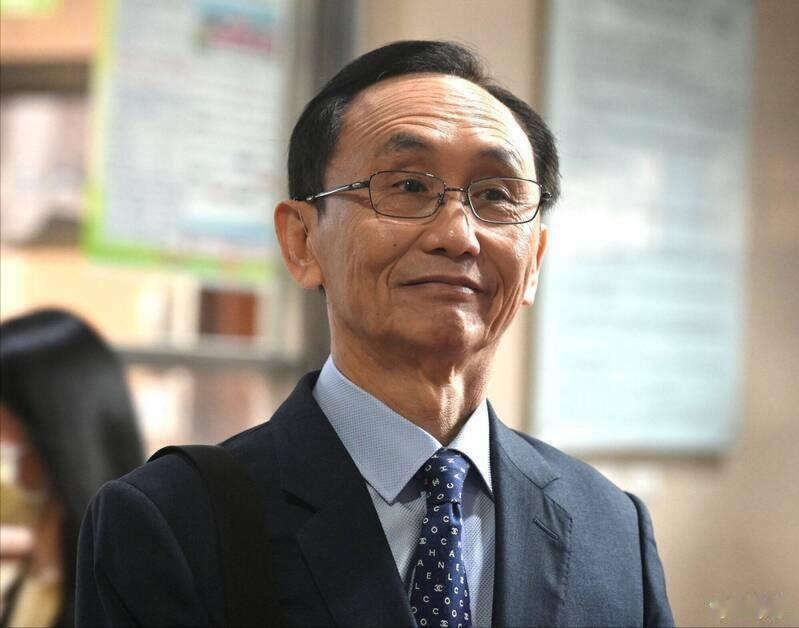又被告了！赖瑞隆竞选办发声明：就吴子嘉节目爆粗口一事，已委请律师提告

近日，围