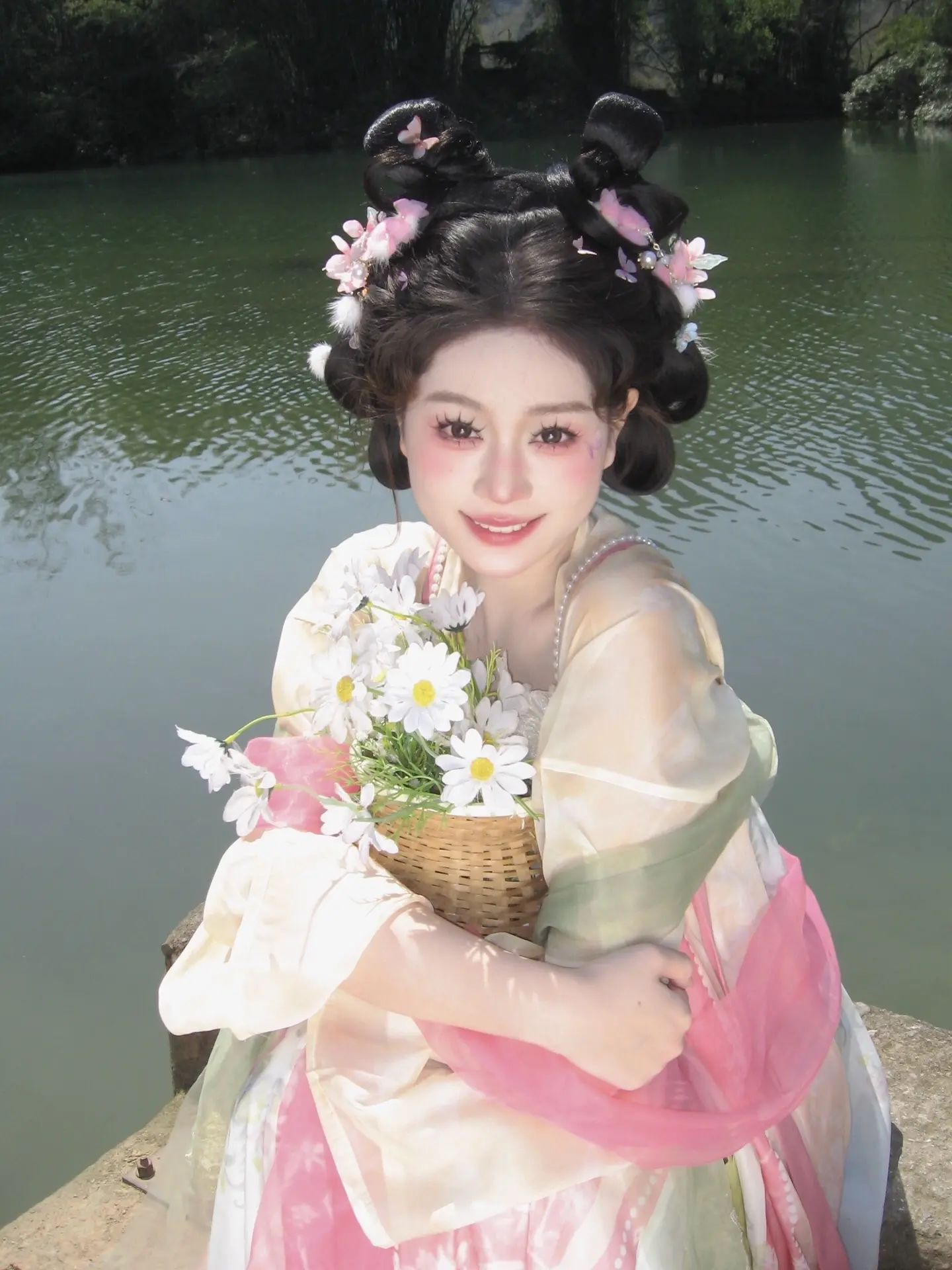 来阳朔的姐妹，都给我做这个小唐风妆造！