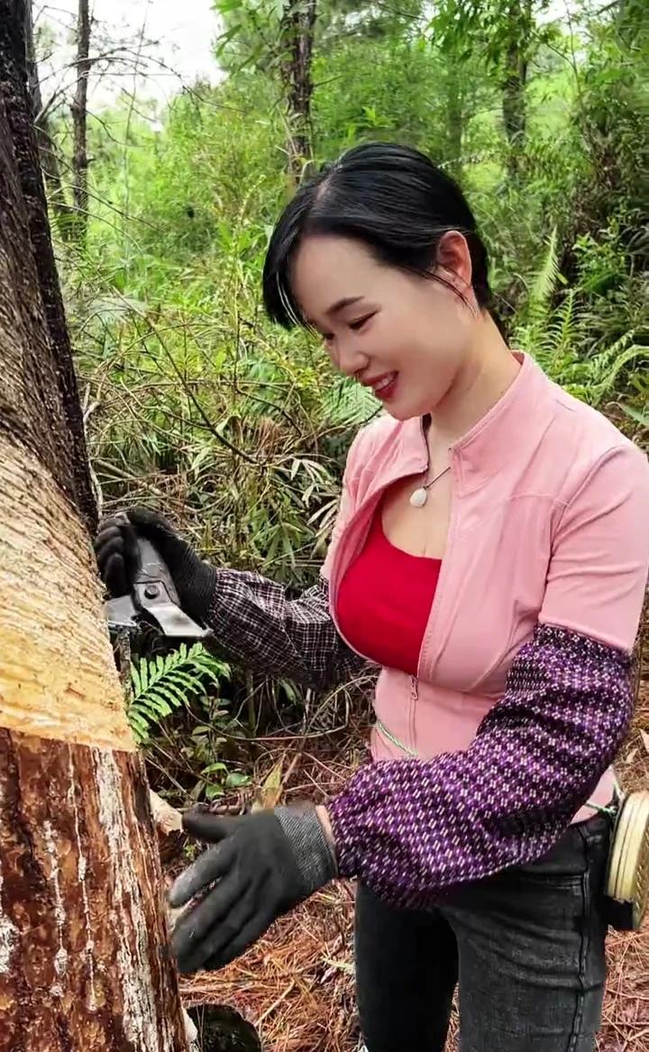 记录山里干活美好视频。