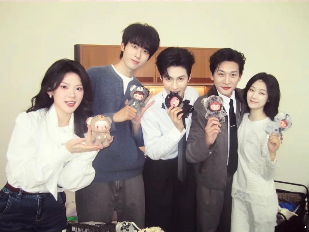 这个驯野2五人组看起来很不错啊！ 