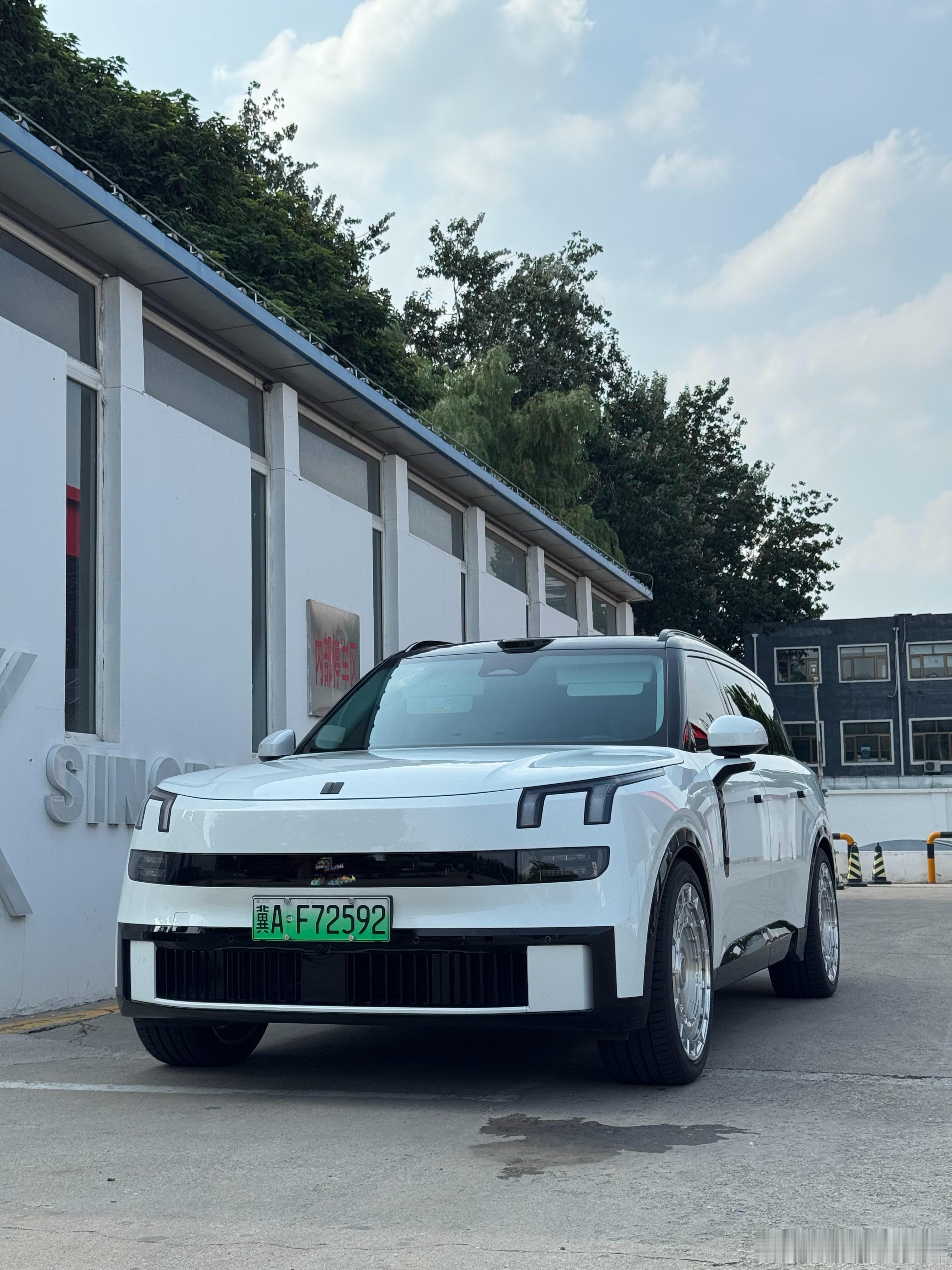 哈哈 春晚同款座驾我的大饼轮毂版领克900 帅不帅春晚奇妙座驾领克900lynk