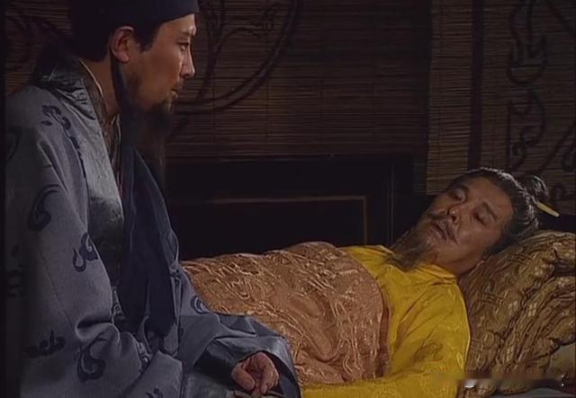 夷陵大败后，刘备做的最高明的一招就是自己守在的永安，没有退回到成都。

一方面，