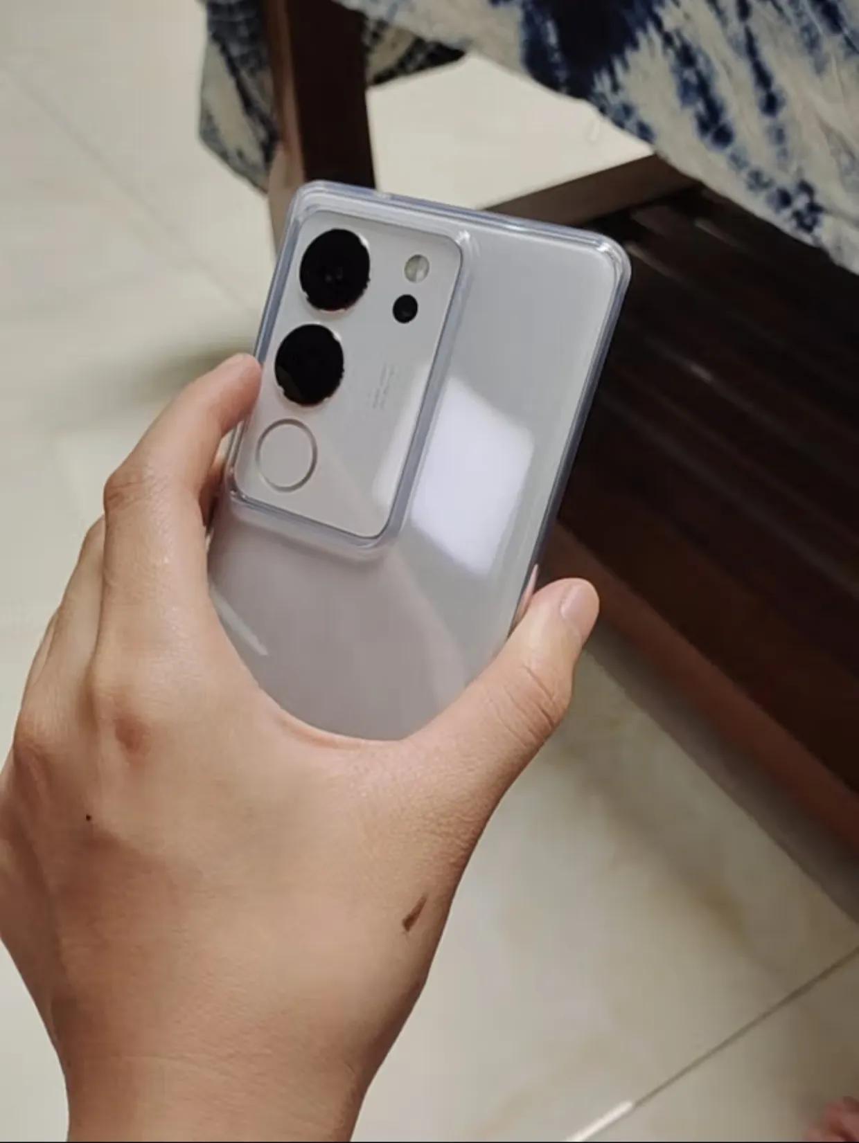 决赛圈兄弟们，荣耀90 Pro和S17 Pro哪个更好，速求速求！

这两个机子
