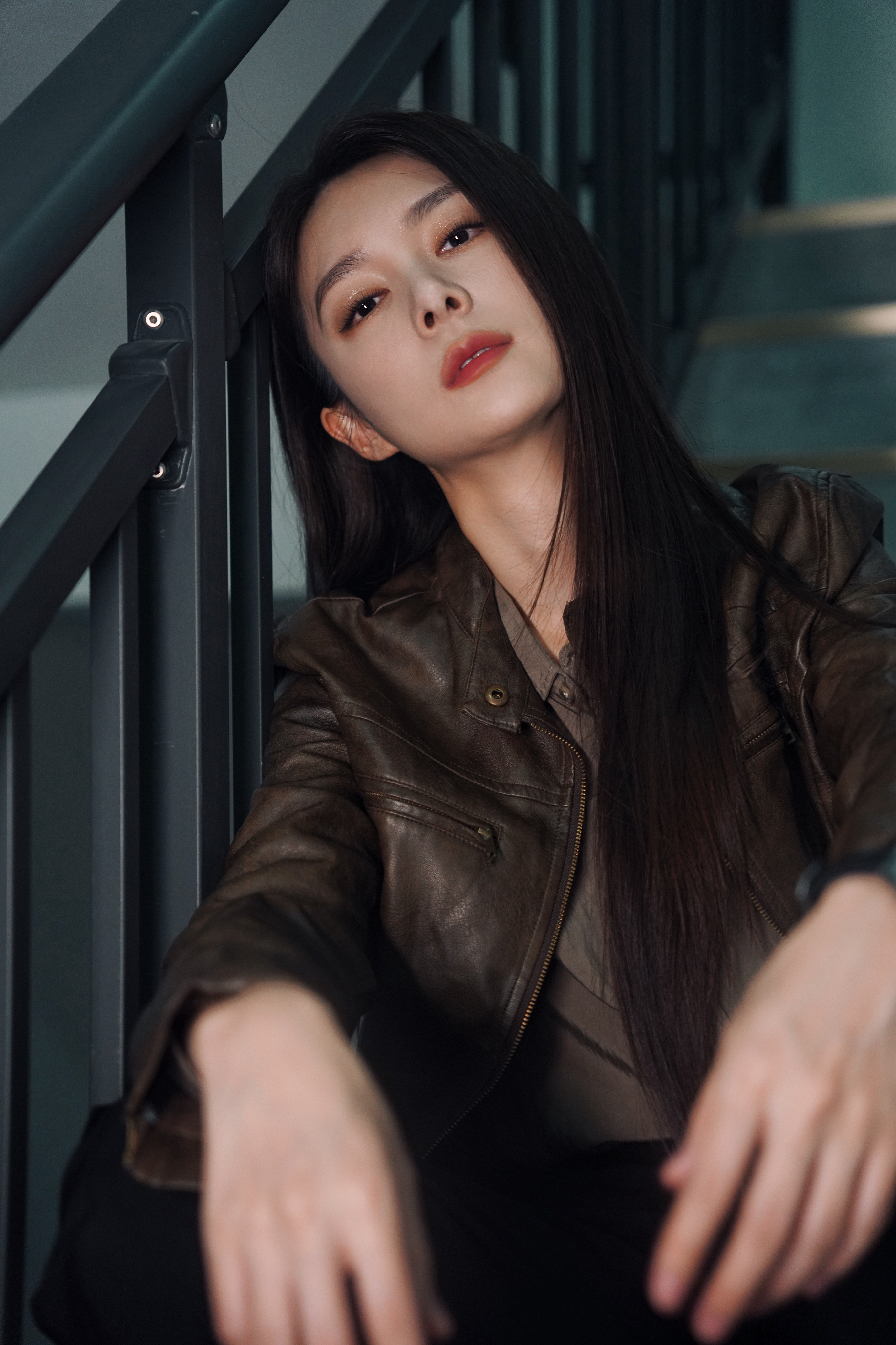 傅菁讲怪屋导演杀青后去急诊 短短二十天高强度拍摄，整个剧组拼命奔赴创作，傅菁讲述