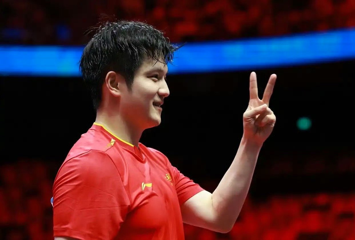 微博之夜微博年度能量人物 朝着下一个1️⃣0️⃣0️⃣万目标继续前进🔥进主页必