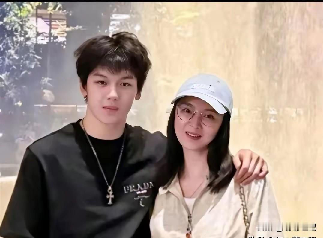 王艳这运气，真不知道算好还是差。老公王志才，欠了11个亿，2019年人就消失了，