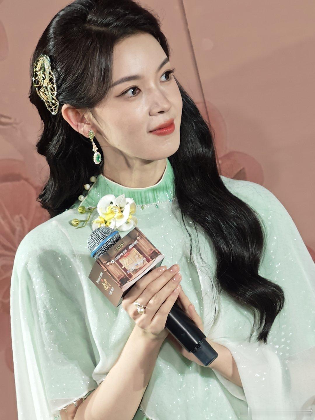 九门全员都好有活人感啊现场真的能被大家笑死，都好能整活儿大家氛围也很融洽，连冠冠