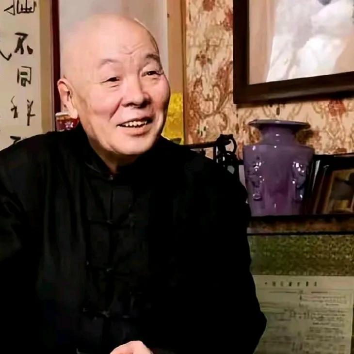 相声大家李增瑞怒批侯耀华不懂规矩！昨天李增瑞在接受采访时表示：侯耀华没有资格帮弟