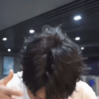 苏醒 娱乐圈第一电视机质检员不得不感慨苏醒的包容心态，各类调侃都能坦然接纳。主动