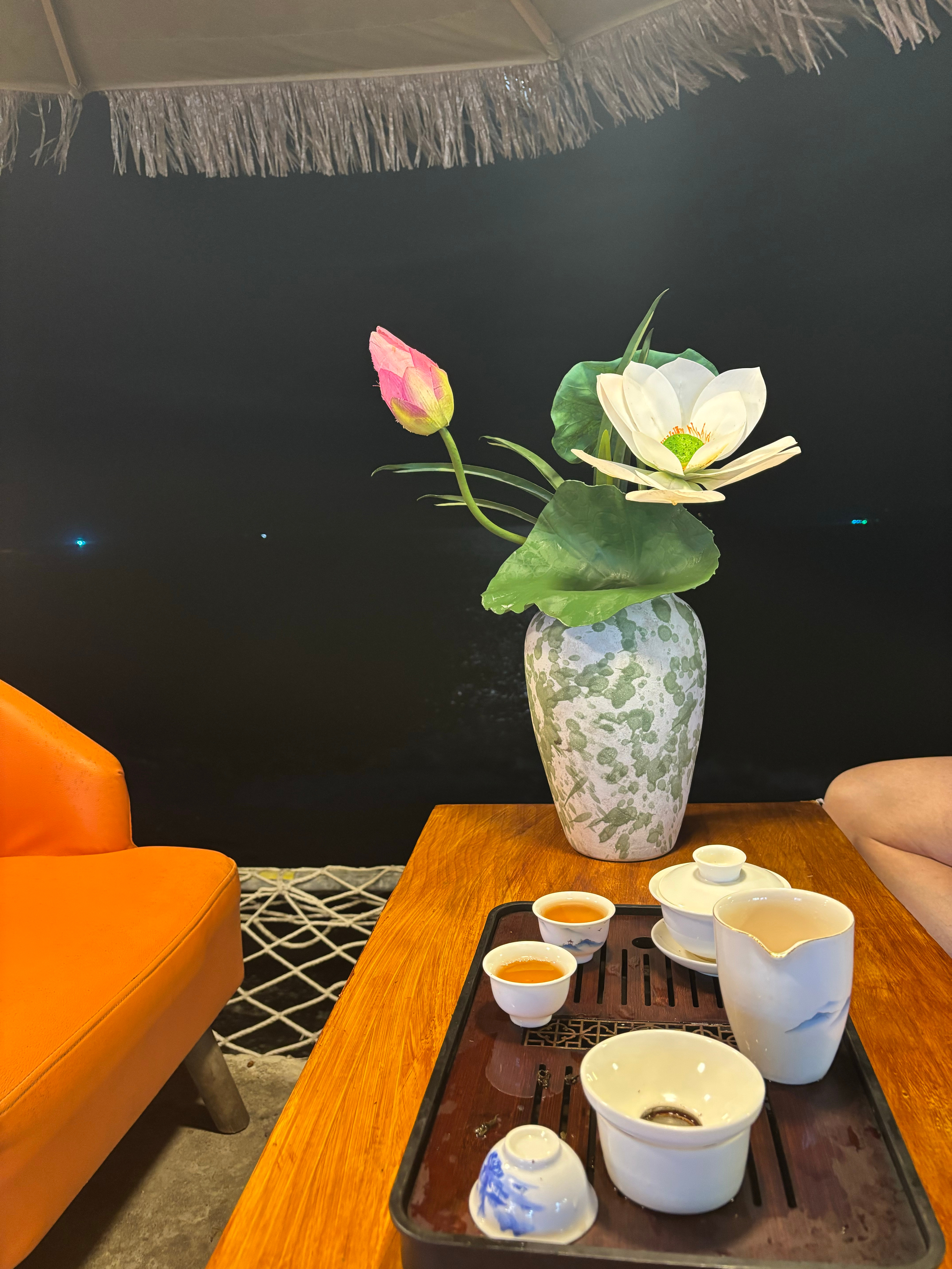 海边品茶 听海 吹风…好不惬意🪷好想停在此刻！ 