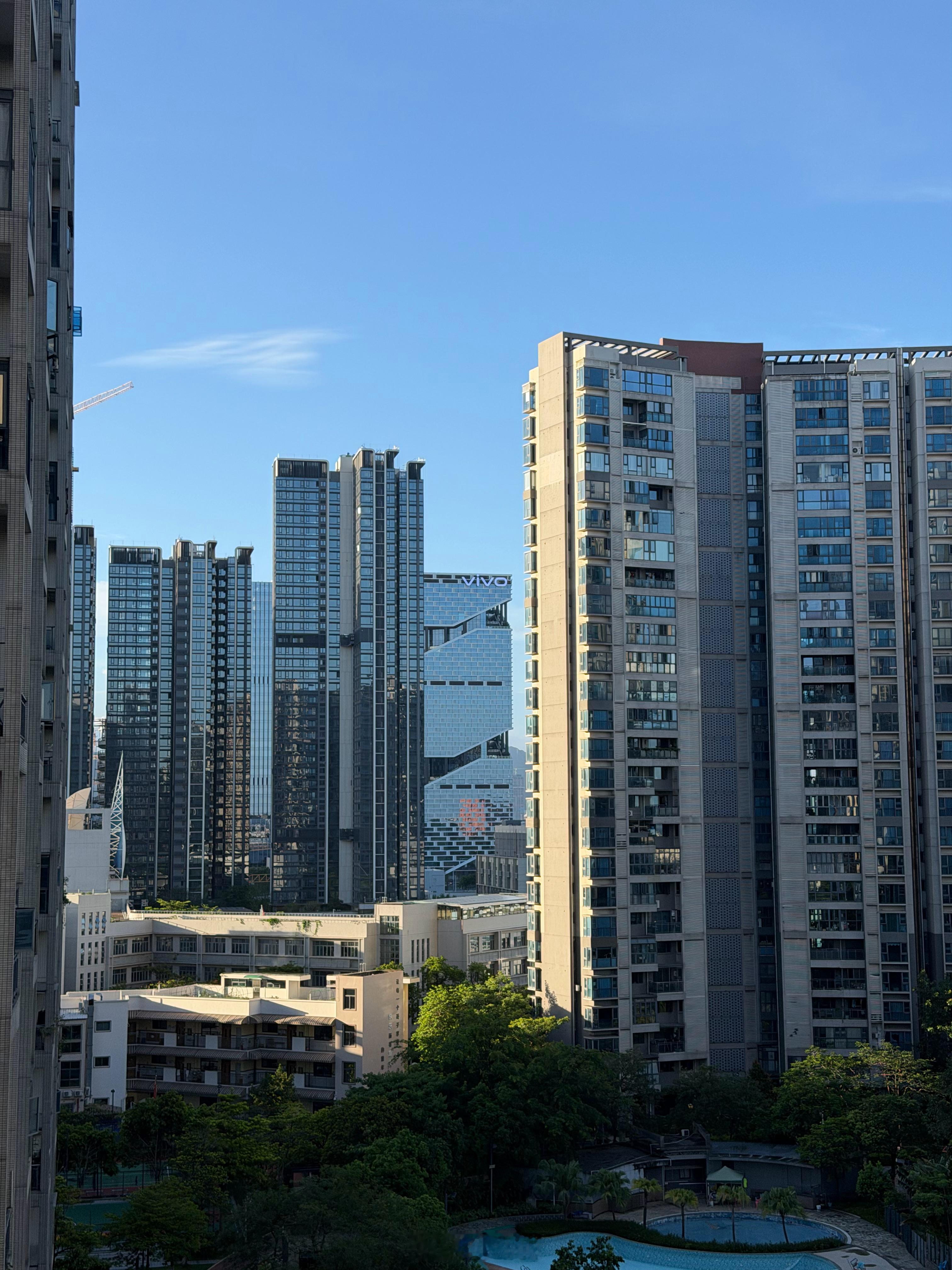 早安，爬起来接着看球了 深圳·深航假日名居