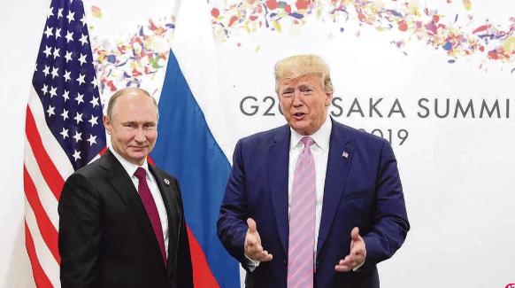 美国前国务卿蓬佩奥今天发文说：“邀请弗拉基米尔·普京出席二十国集团峰会，无异于向