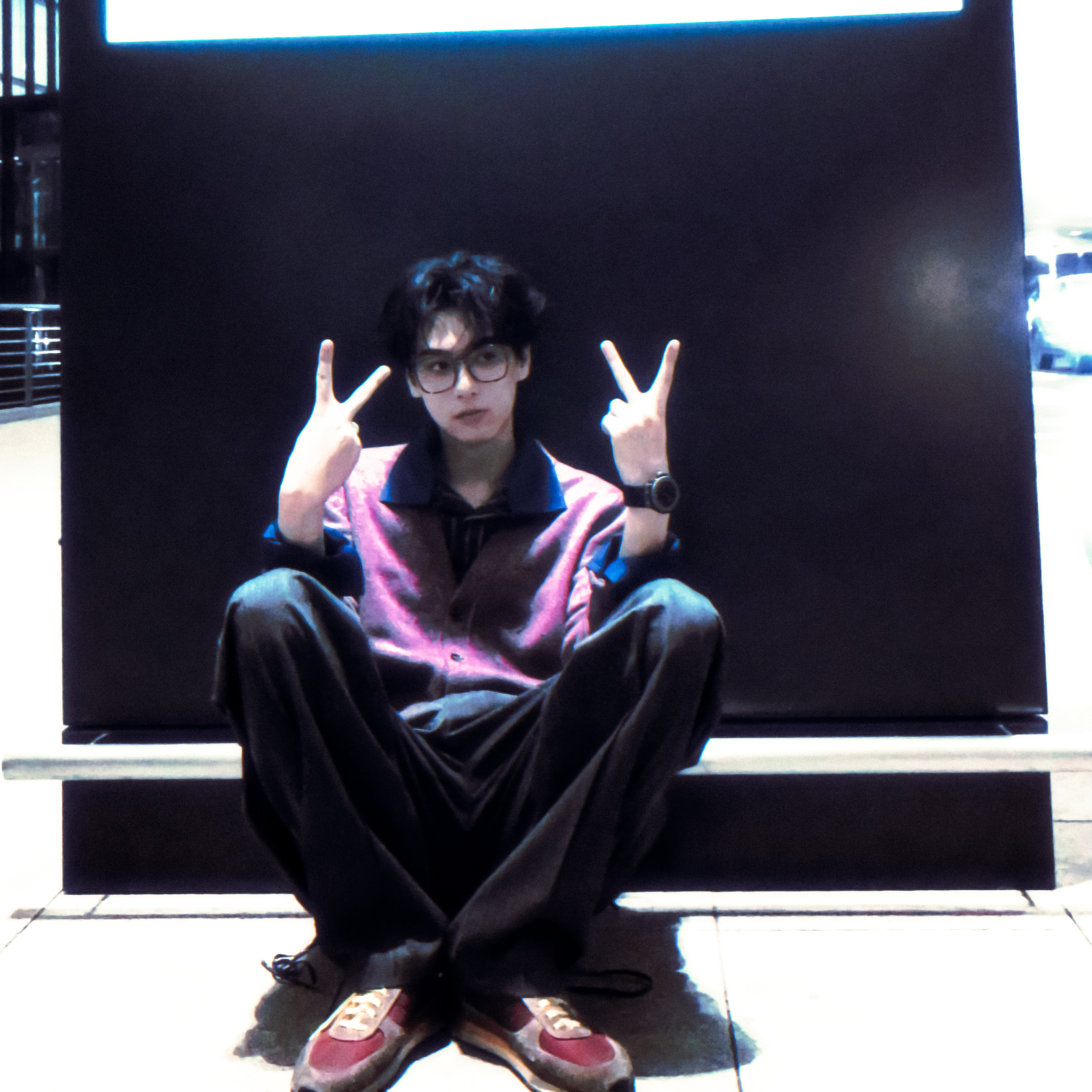 田栩宁. 💜 田栩宁紫色毛衣卷毛男大. 田栩宁不热吗 ​​​