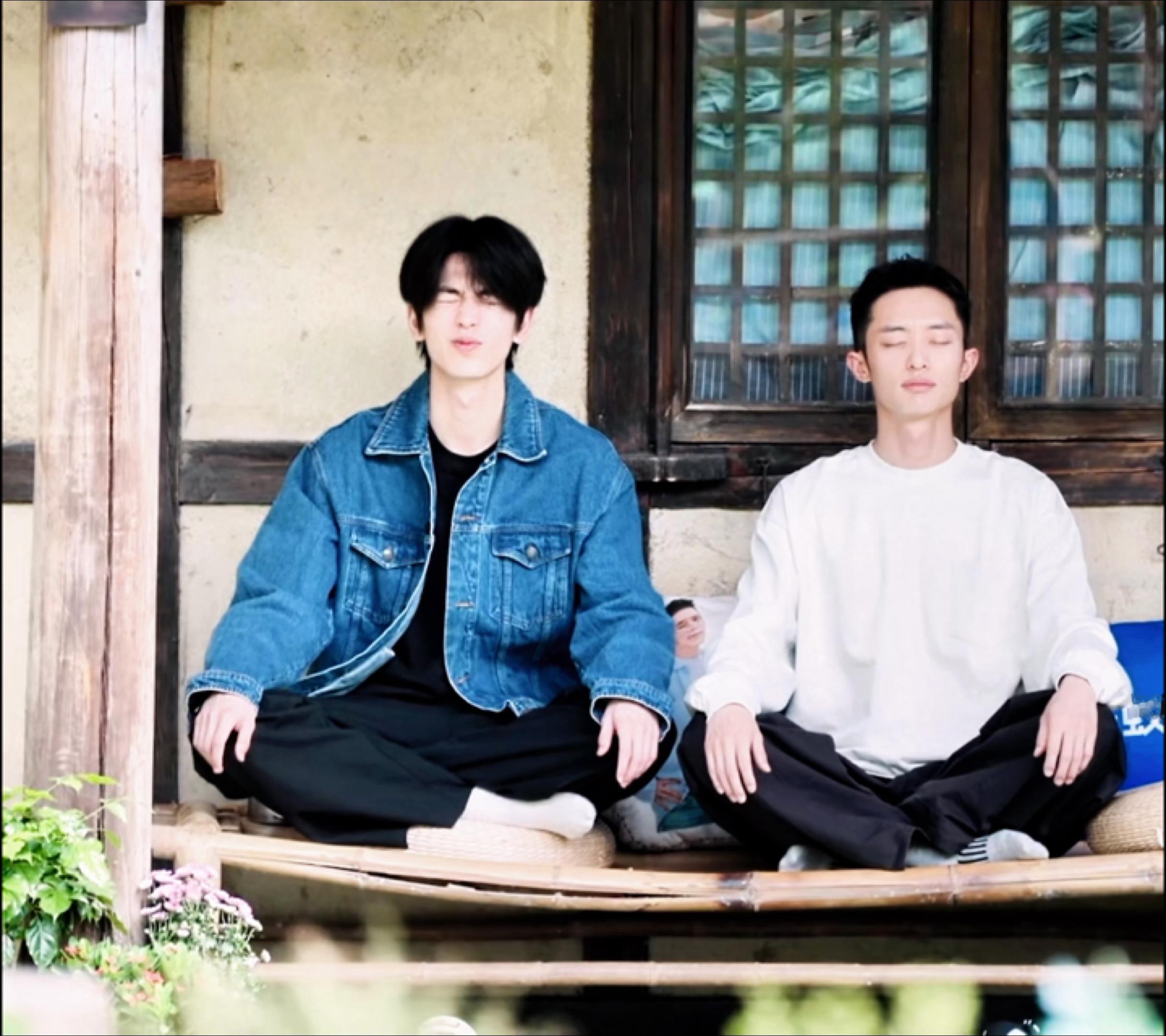 我不行了啊啊啊诡异的像ai一样 张凌赫你能不能好好用你的脸！！🙊🙊 