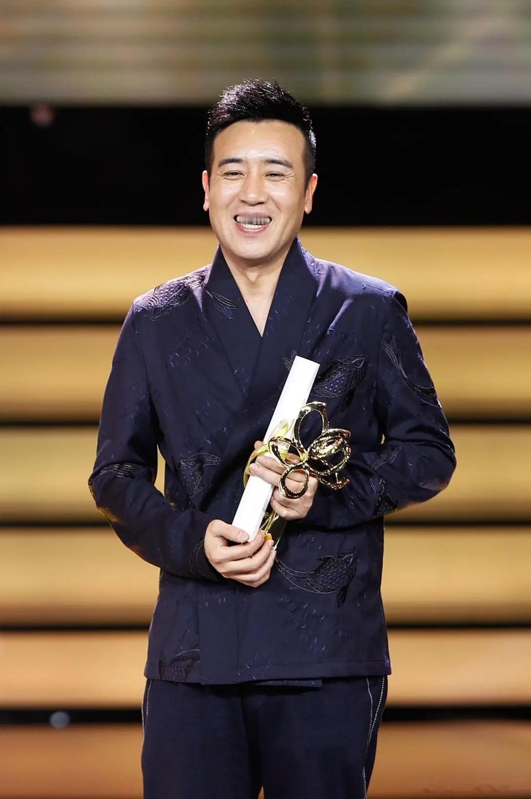 厚积薄发！于和伟乔杉同片斩获大奖
4月25日这天，第16届北京国际电影节在北京闭