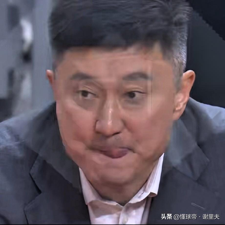 辽宁球迷祝贺上海狂胜广东，恕我眼拙，宏远也就能欺负欺负残阵辽宁，遇到上海可谓是小