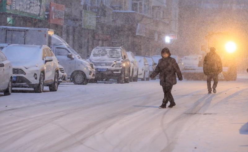 大暴雪、特大暴雪真要来了！中央气象台发布暴雪蓝色预警，10月31日至11月2日，