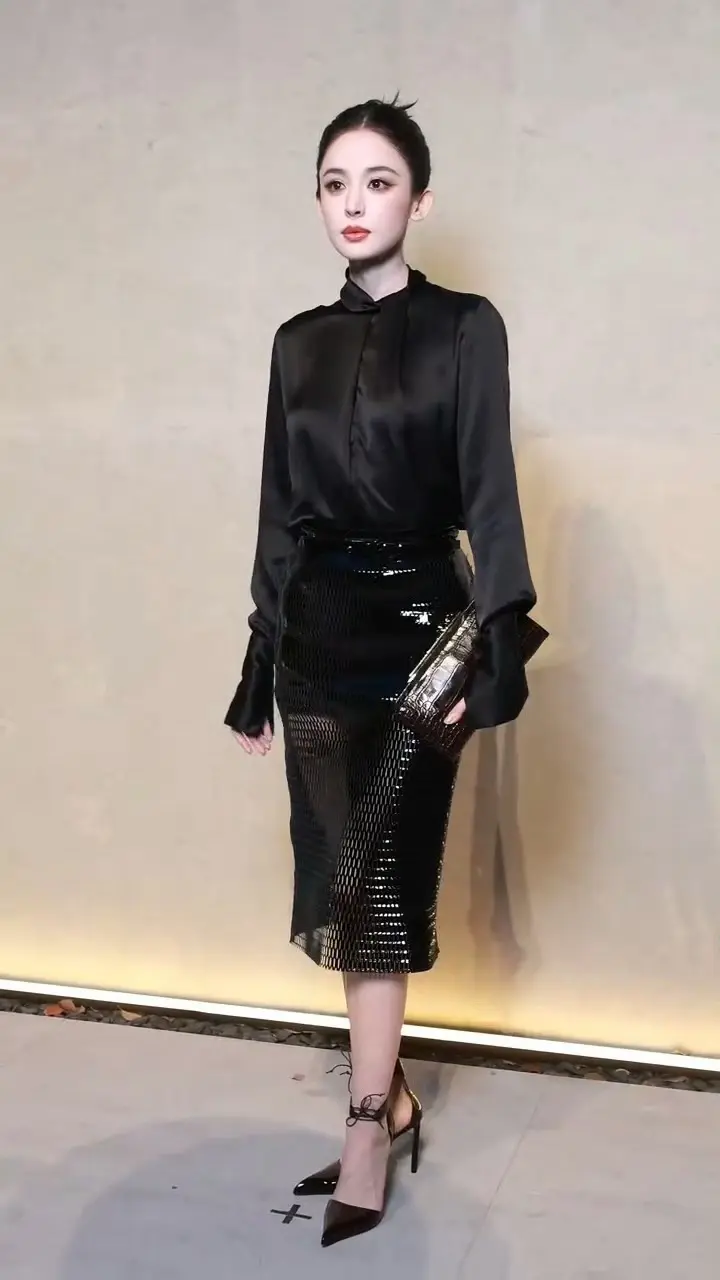 娜扎。