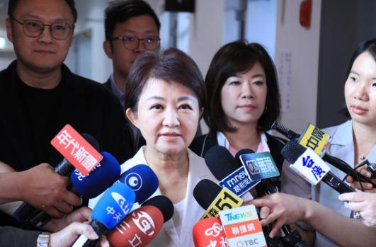 3月31日，针对郑丽文将率团访陆，卢秀燕受访时表示：这阵子我一再强调，为了台湾的