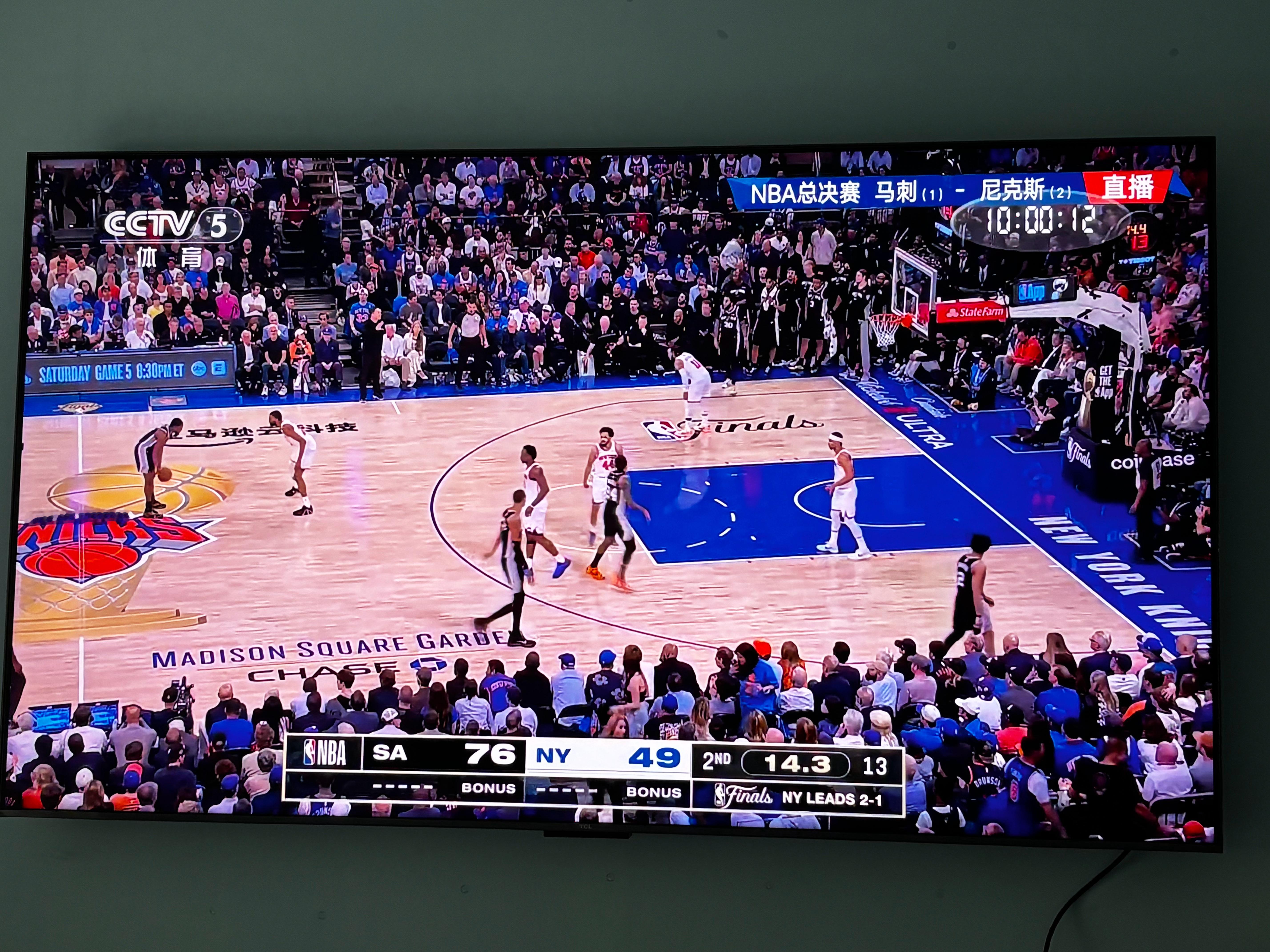 尼克斯半场落后27分，这场比赛基本无了。马刺vs尼克斯nba
