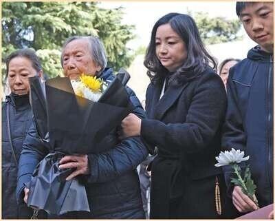 96岁奶奶的三道刀疤，藏着民族不能忘的痛！勿忘国耻，铭记历史，爱我中华 
 
“