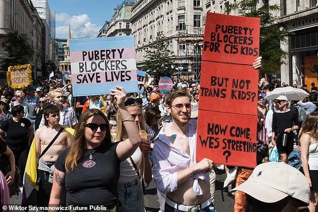 🇬🇧英国国民医疗服务体系（NHS）刚刚批准了它之前禁止的东西——226名儿童