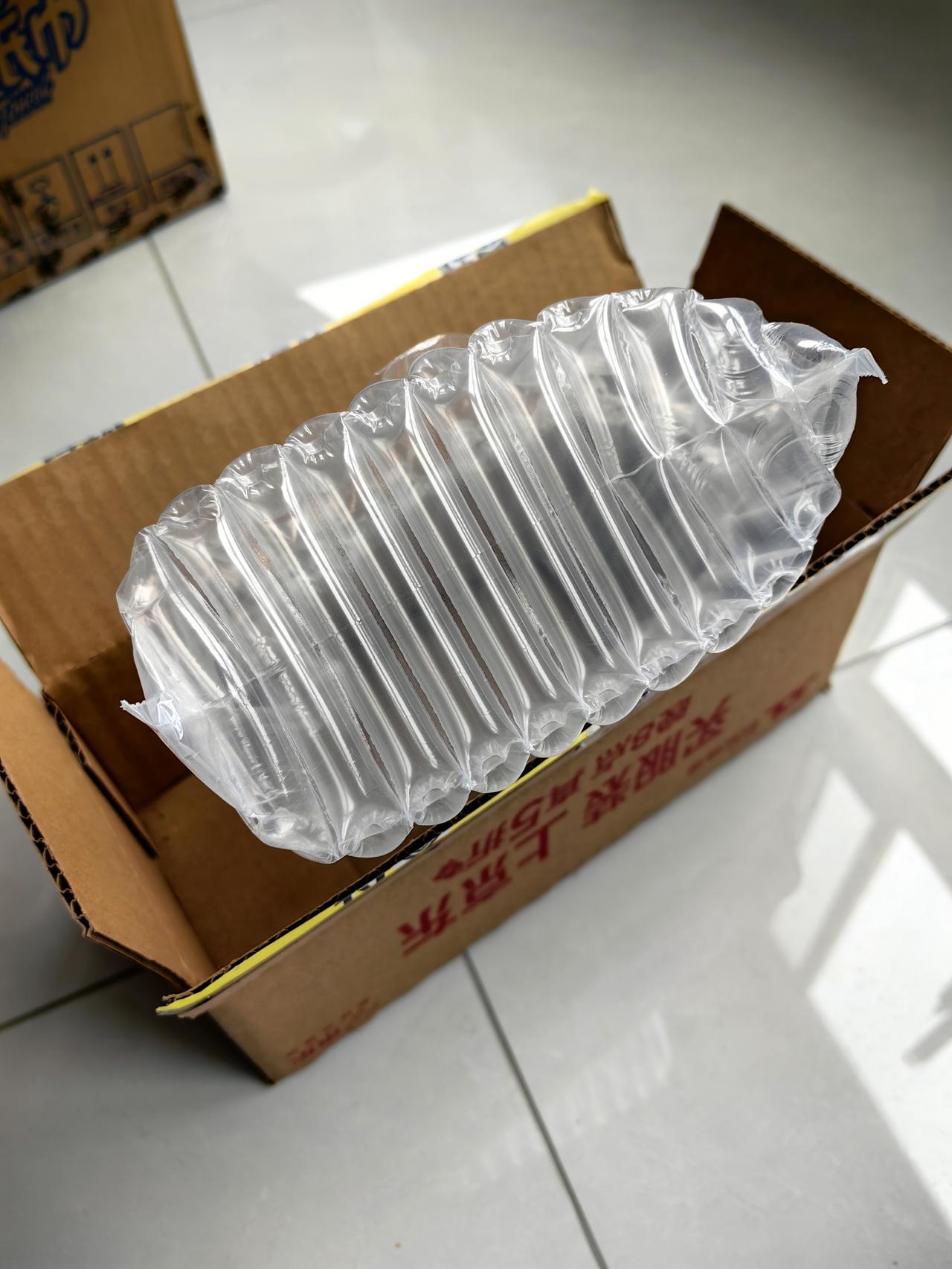 因平台限购原因，只能分别在某东自营和某猫某宁官旗各购买了一台手机。说到服务，确实