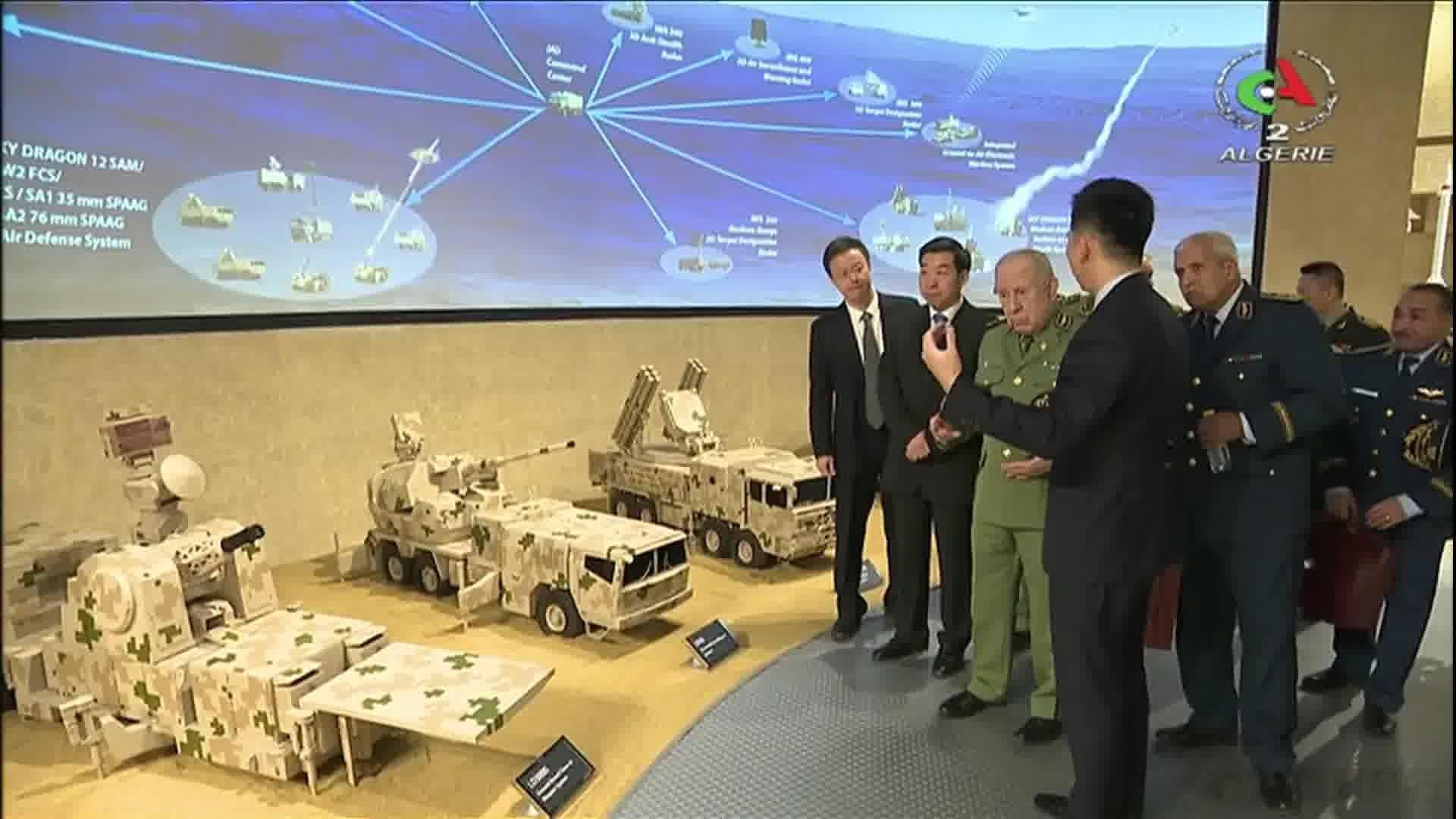 阿媒报道，阿尔及利亚人民军总参谋长谢赫里亚上将11月11日起对中国进行了访问，4