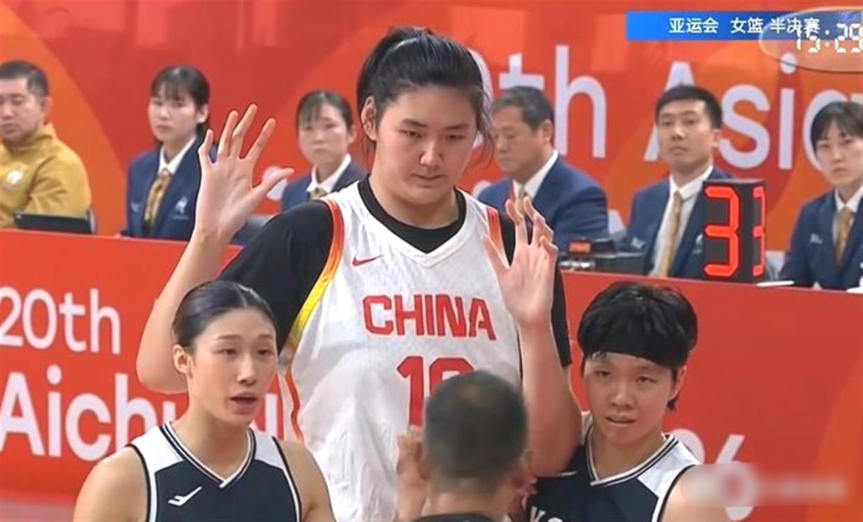 三分13中0！中国女篮80-85输韩国，宫鲁鸣赛后甩锅发言惹众怒，球迷怒喊：宫指