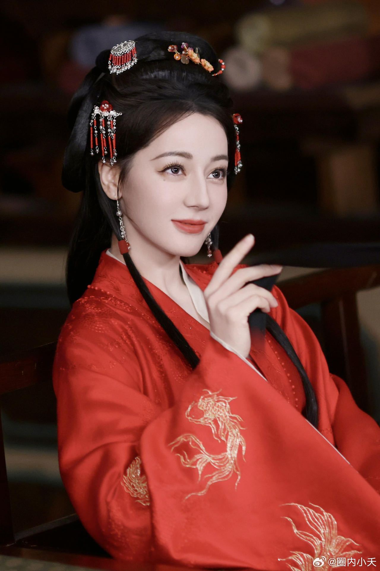 谁懂迪丽热巴这张脸之权威 热巴自带气场的五官真的太有说服力了，每一帧都又美又有张