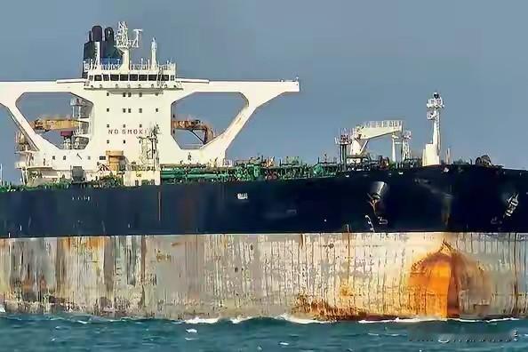 英国也不装了。
议会下院已通过法案，将授权武装力量、海上执法部门，对被纳入制裁名