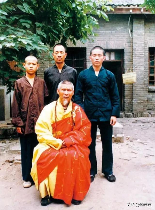 央视重磅通报！释永信四项罪名被公诉，昔日方丈彻底凉凉！
 
释永信曾把少林寺推向