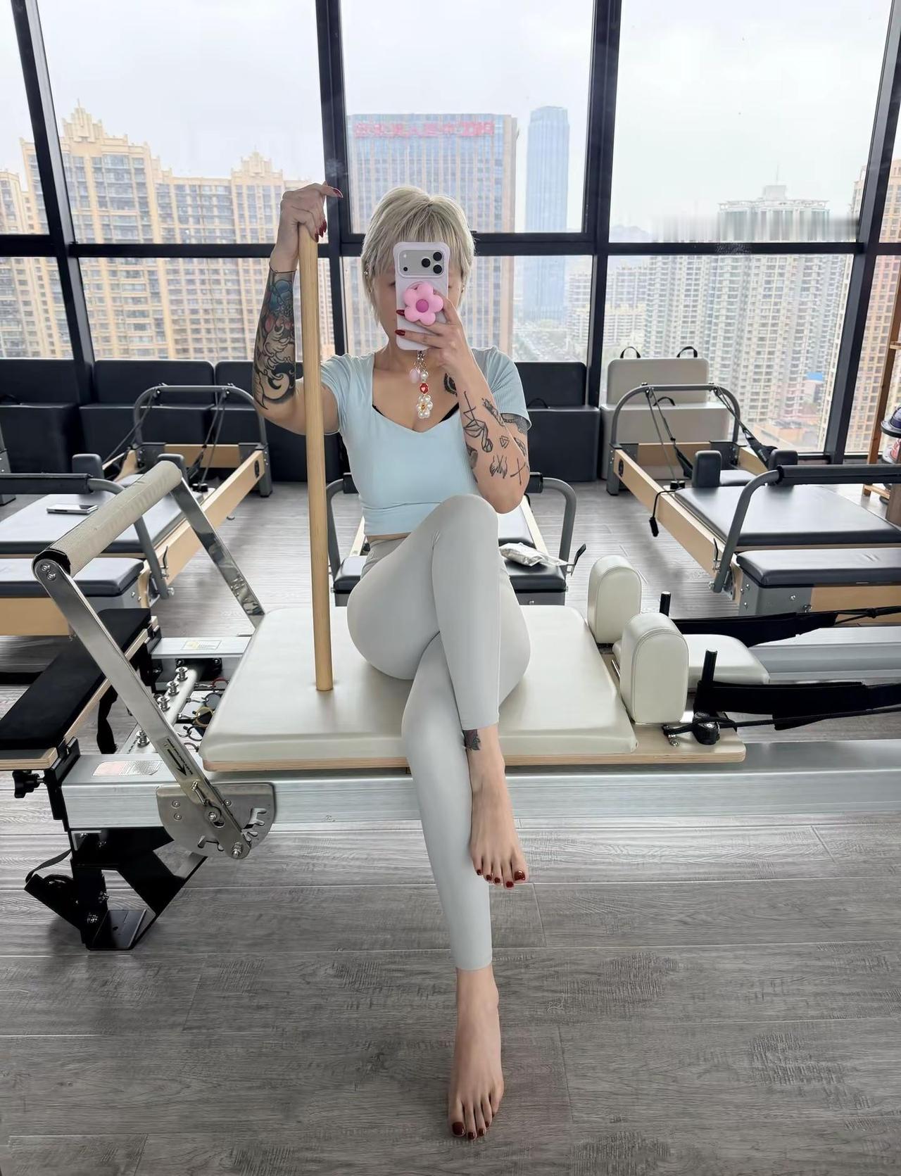 还有四斤，奥利给 十亿vlog流量计划 普拉提随拍 显白发色