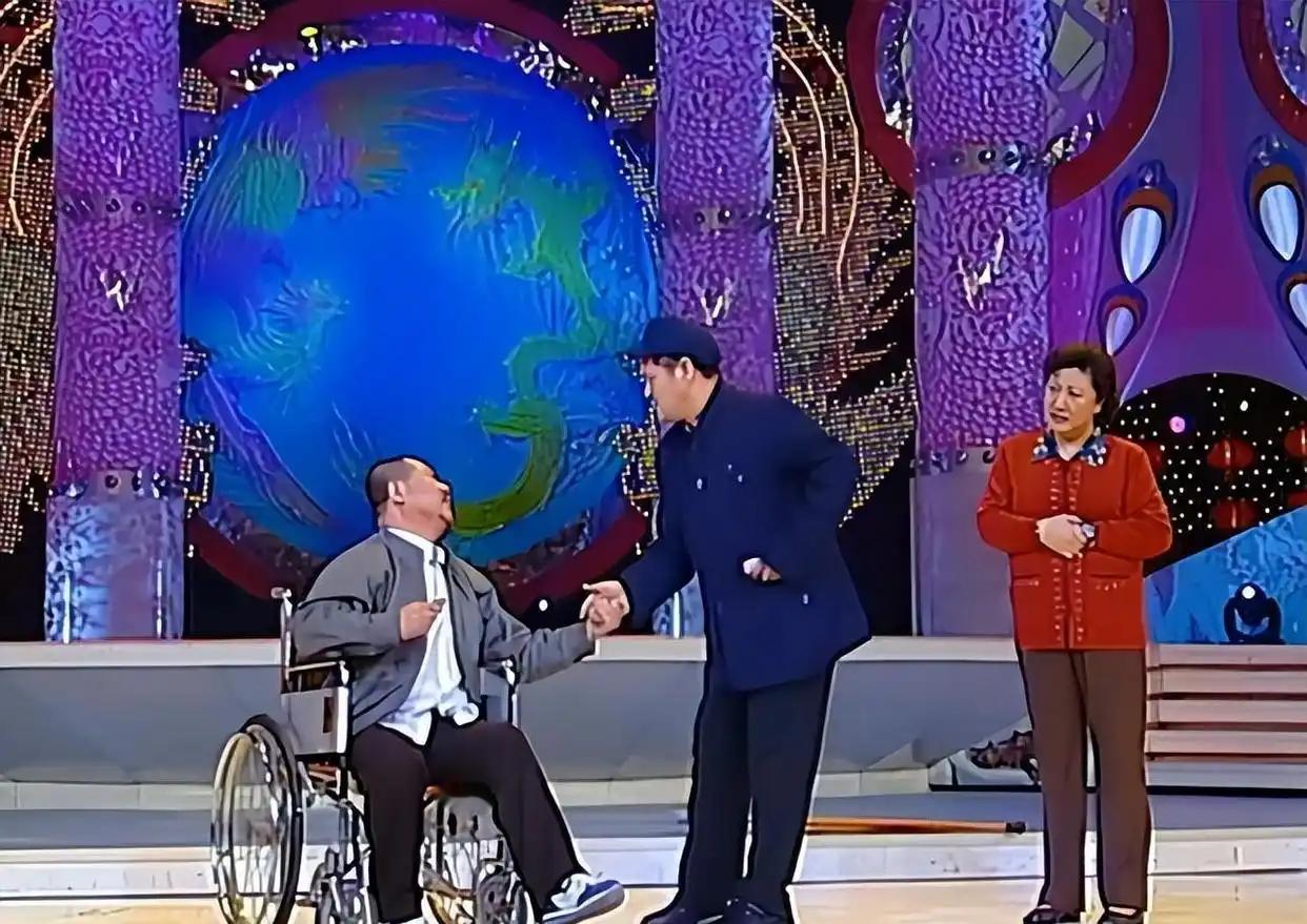 我AI聊春晚春晚历届名场面盘点(部分内容来源)春晚作为中国人的除夕文化符号，四十