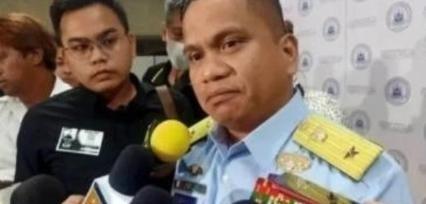 菲律宾军方发言人曾放话：中国胆敢拖走“马德雷山”号，就会用致命武器攻击中国。这边