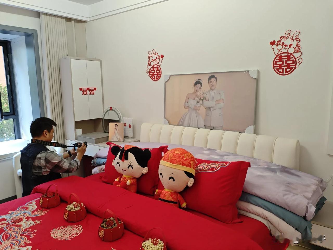 #秋日生活打卡#秋天的收获不仅仅是瓜果粮，也可以是爱情海！祝福两位新人！